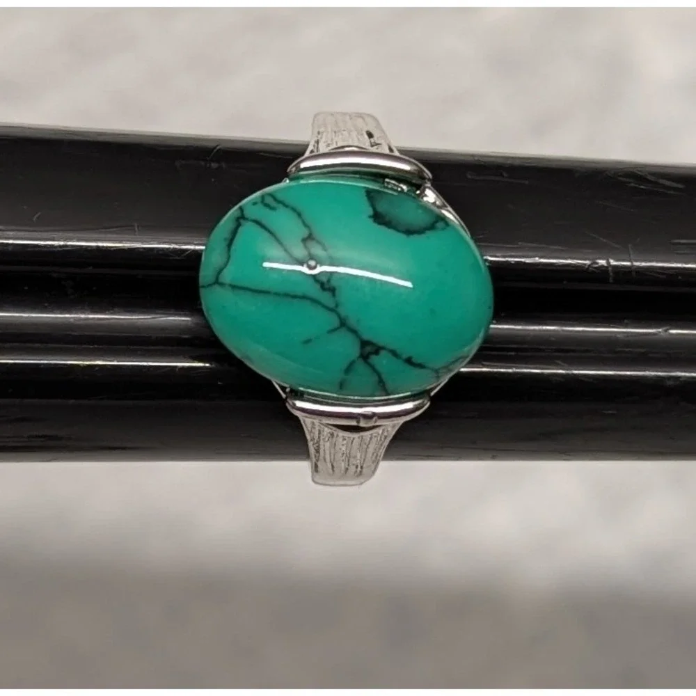 Silver Tone Ring Size 9 Aqua Blue Teal Oval Stone Fashion Costume Jewelry New